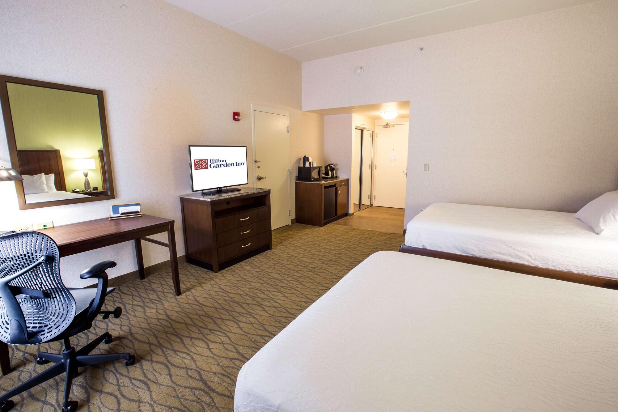 Hilton Garden Inn Стейт Колледж Экстерьер фото