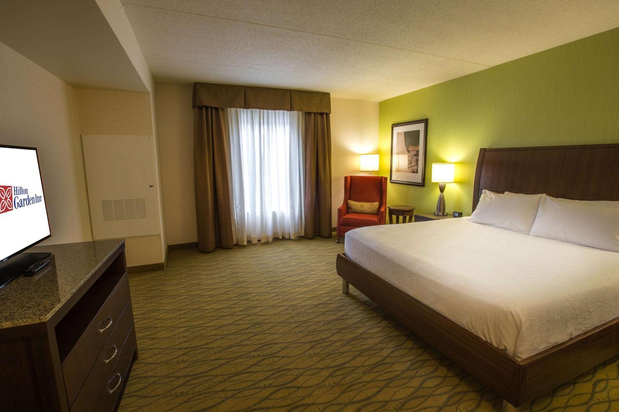 Hilton Garden Inn Стейт Колледж Экстерьер фото