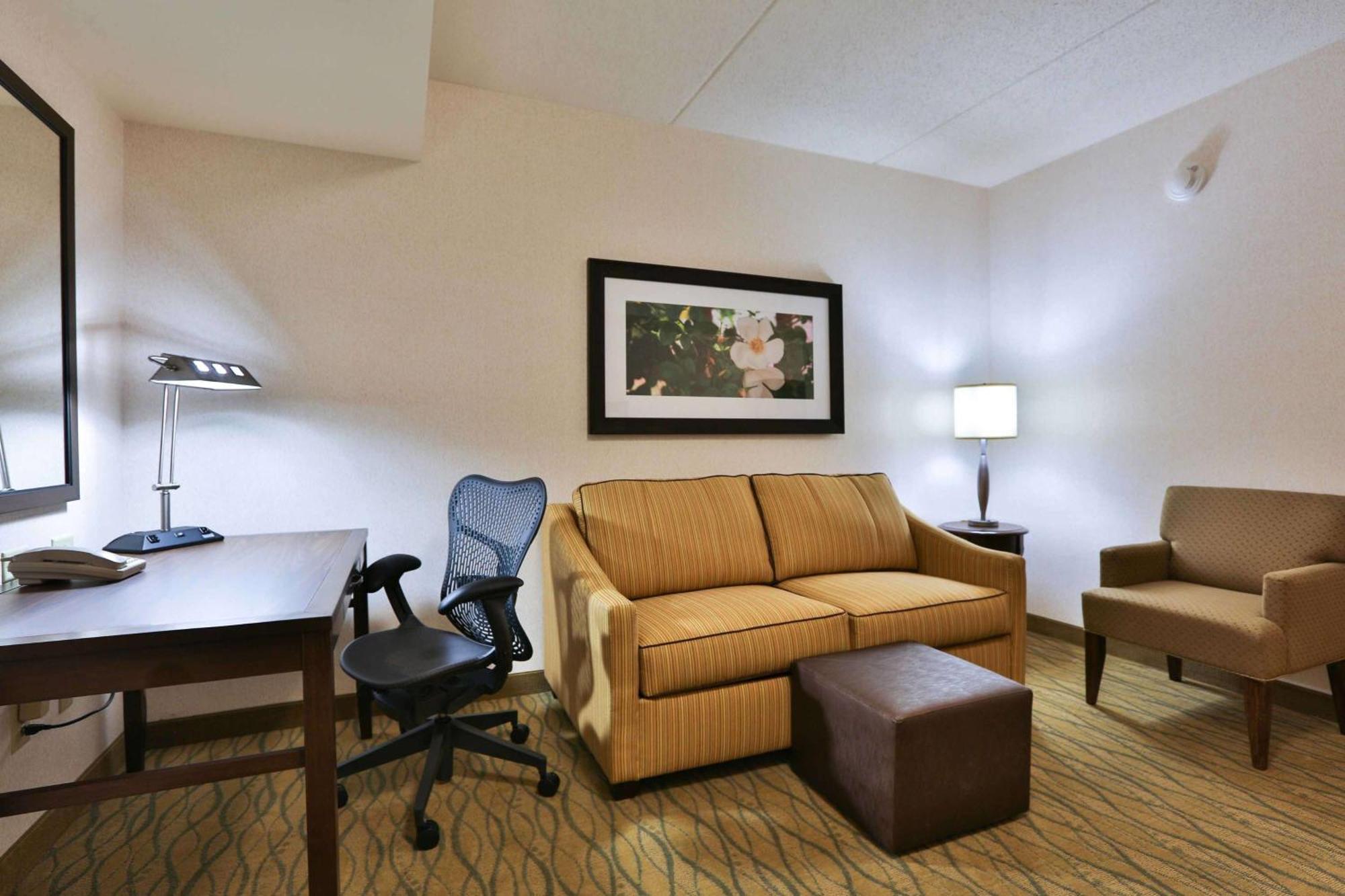Hilton Garden Inn Стейт Колледж Экстерьер фото
