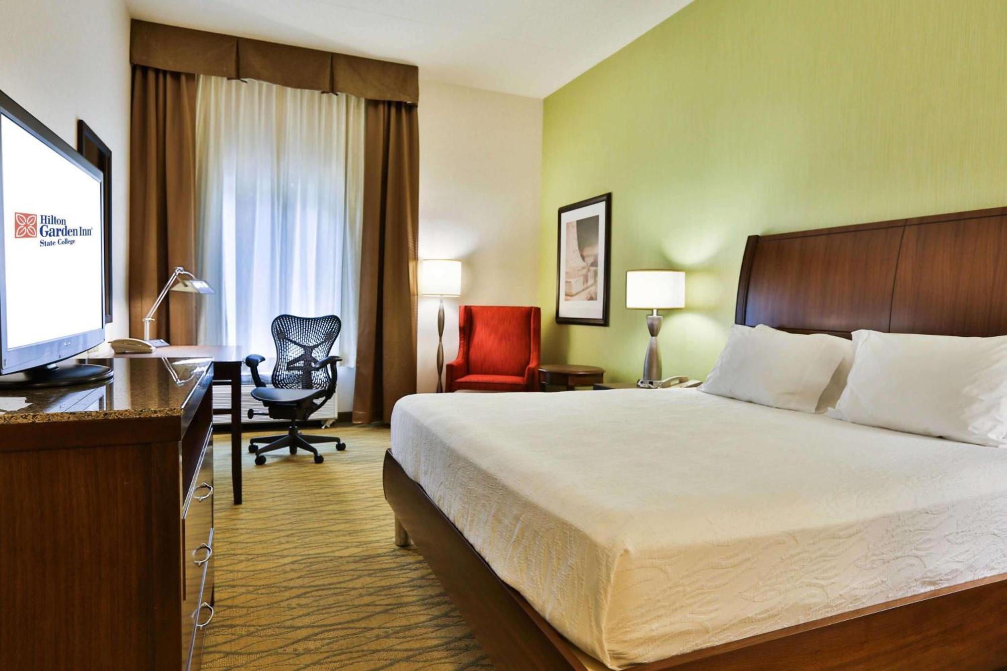 Hilton Garden Inn Стейт Колледж Экстерьер фото