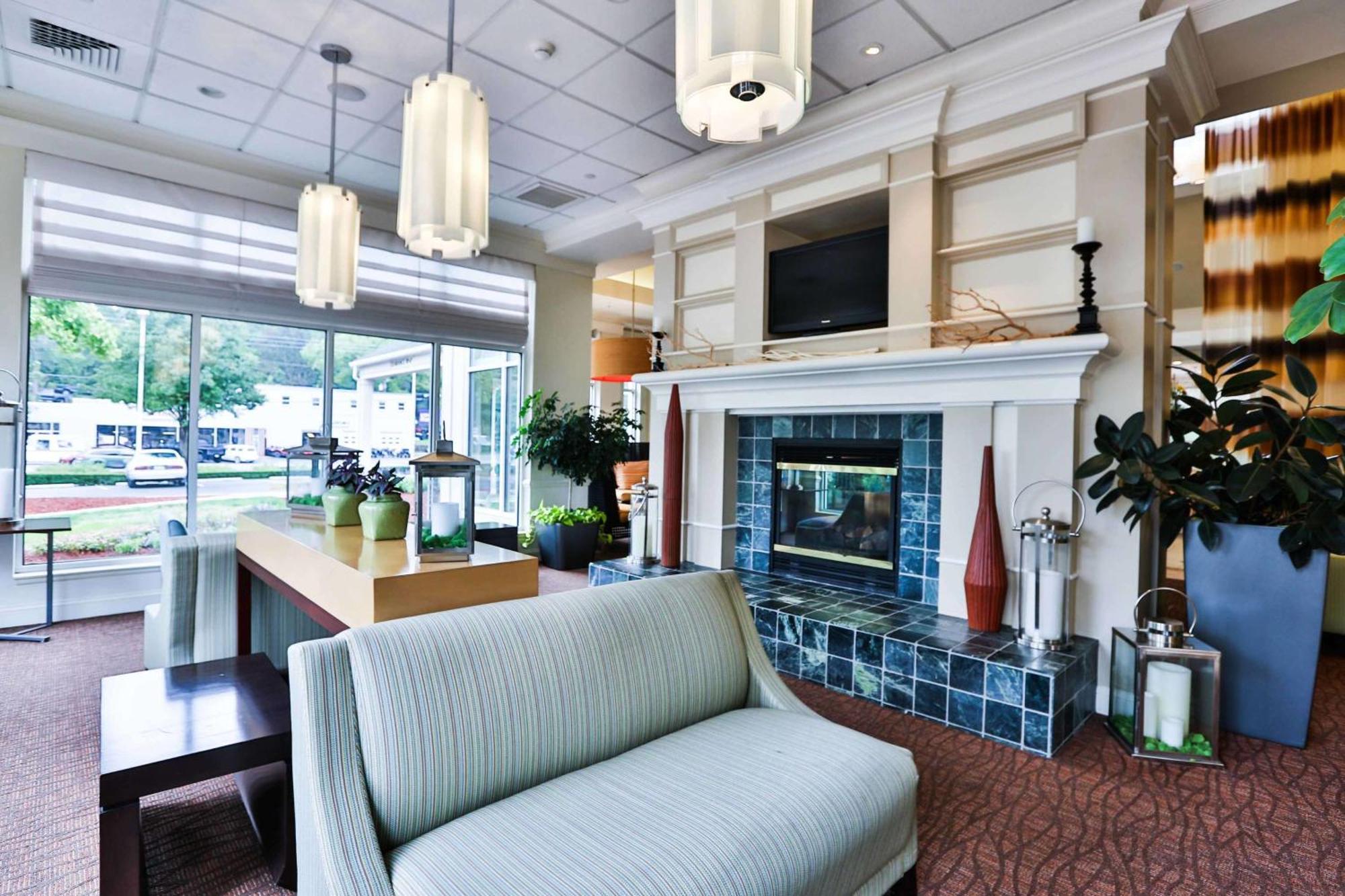 Hilton Garden Inn Стейт Колледж Экстерьер фото